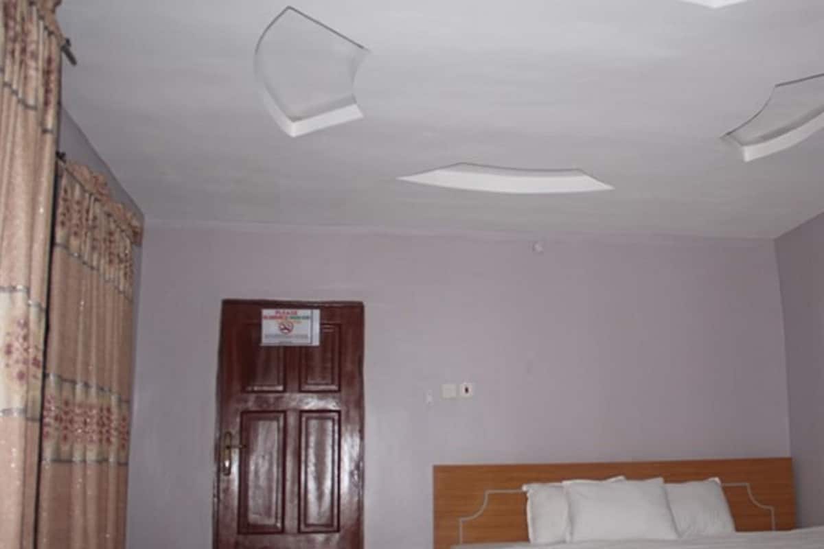 Chambre Exécutive, 1 chambre