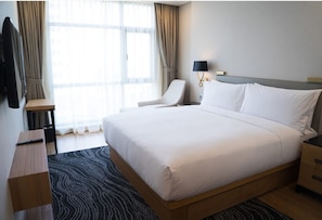 Premium Suite | Premium bedding, desk, laptop workspace, free WiFi