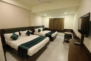 Premium Room | Desk