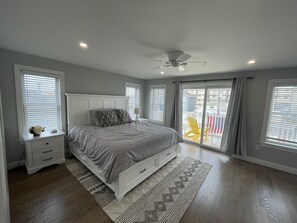 4 bedrooms, WiFi, bed sheets