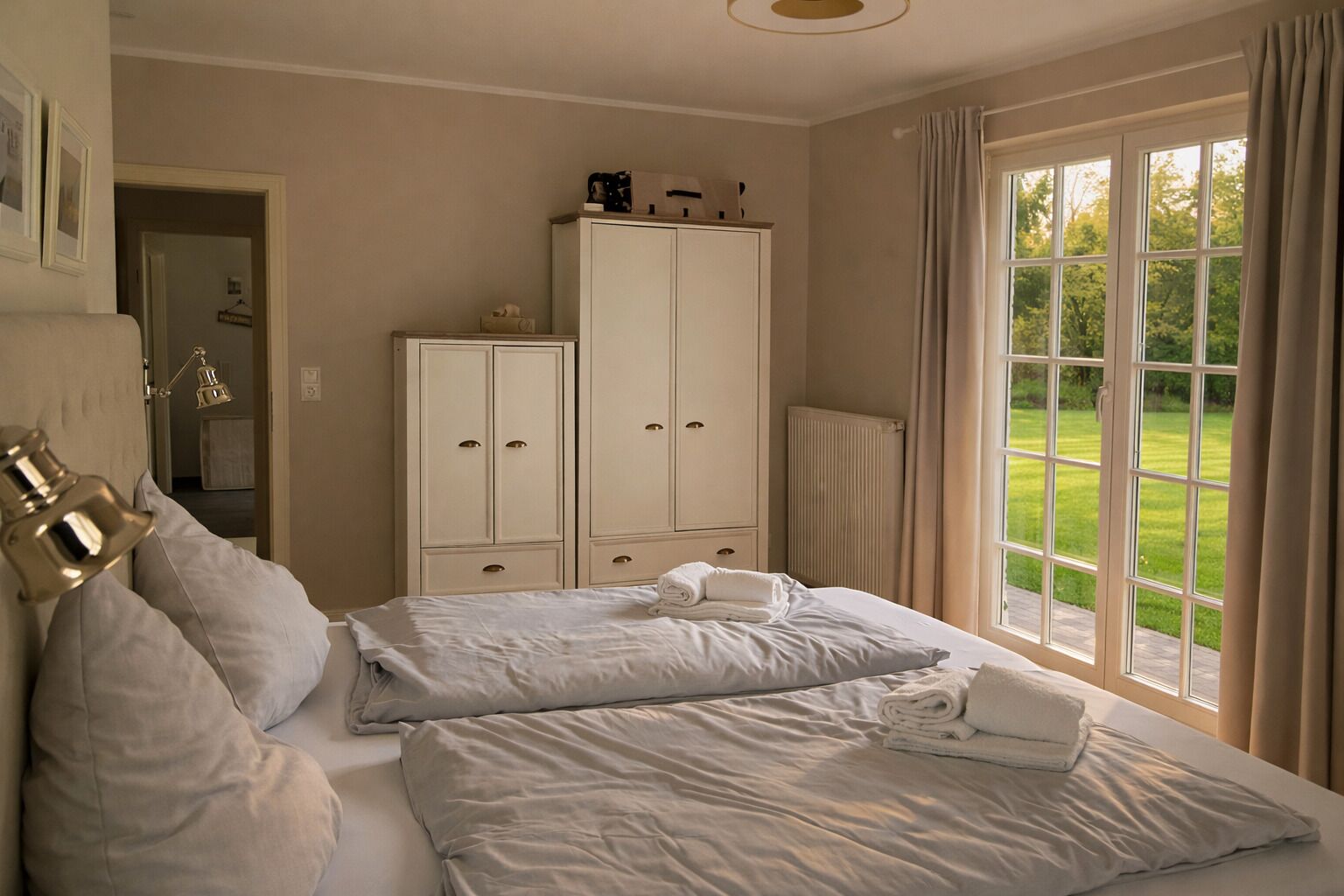 2 slaapkamers, reisbedje, gratis wifi, beddengoed