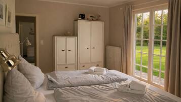 2 slaapkamers, reisbedje, gratis wifi, beddengoed