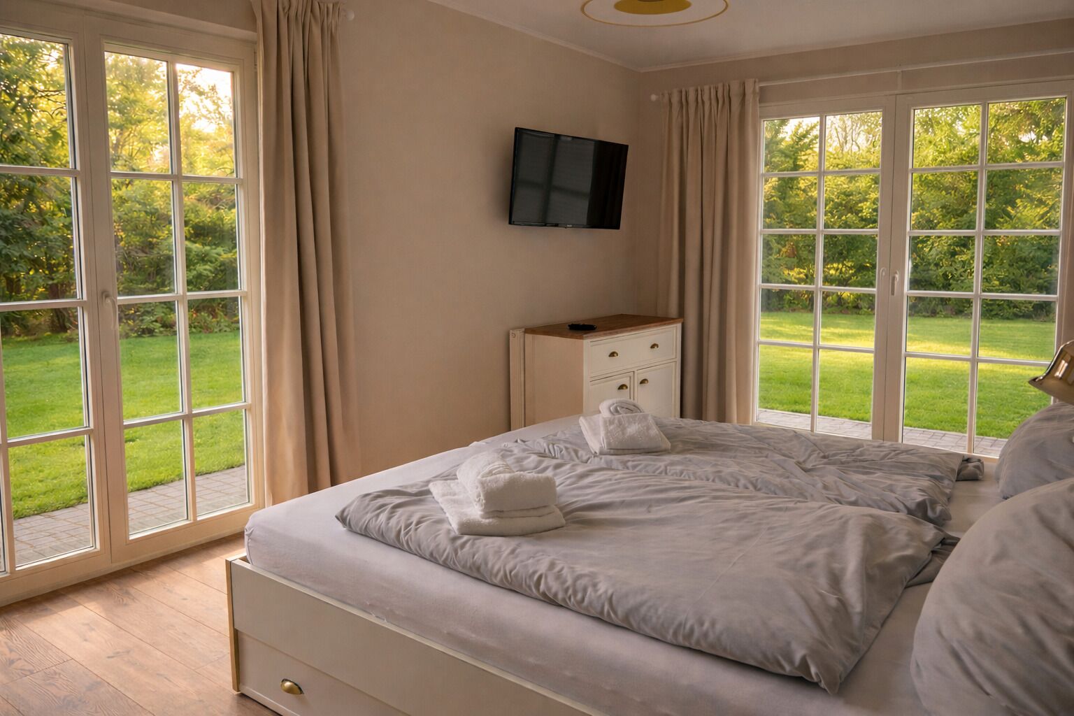 2 slaapkamers, reisbedje, gratis wifi, beddengoed