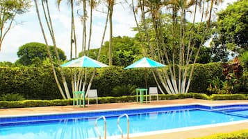 Udendørs pool