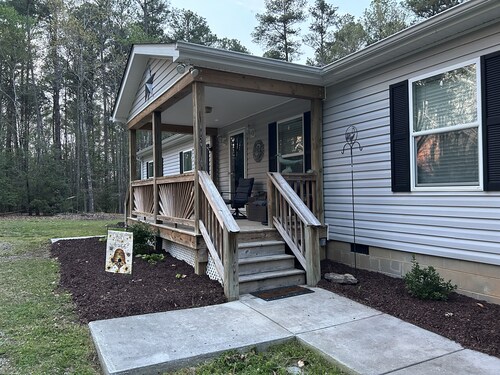 Pat's Place ~ Lovey’s at the Lake