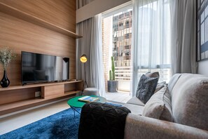 Traditional Duplex | Living area | 40-inch Smart TV with digital channels, TV