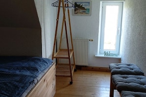 2 chambres, fer et planche à repasser, Wi-Fi gratuit, draps fournis