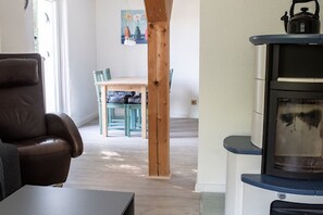 Interior - Friedrichstadt: Thatched-roof cottage on the Eider dike with sun terrace near the North Sea (Sankt Annen)