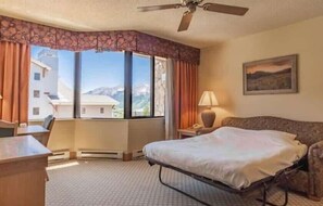 1 bedroom, iron/ironing board, WiFi, bed sheets - The BEST View w/ Pool, Hot Tub, Ski In/Out! (Crested Butte)