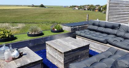 6p Luxury apartment with panoramic roof terrace