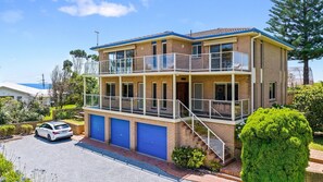 Exterior - 1 3 Bay Lane two bedroom unit (Narooma)
