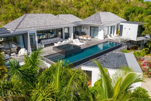 Piscine extérieure, piscine chauffée