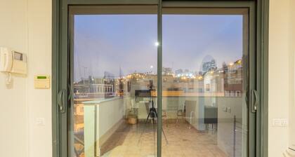 2BR Penthouse with Terrace and City views