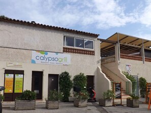 Exterior - VILLA Christina - TOP location for excursions, 3 pools with a view of the coast. (Cogolin, Provence-Alpes-Côte-D’Azur)