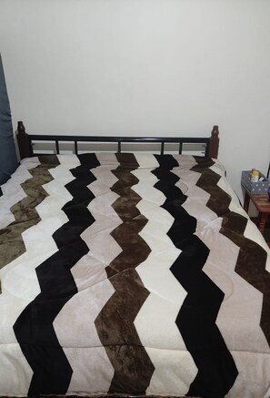 2 bedrooms, WiFi, bed sheets - Tranquil Life Accommodation Machakos 2 (Machakos)