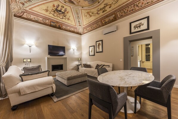 Premium Apartment | Living area