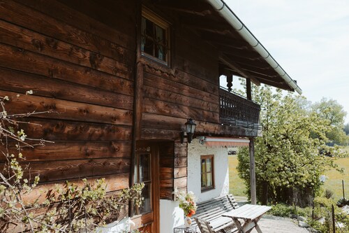 Holiday home, listed building, in the style of an alpine hut, vacation at the Schelshornhof