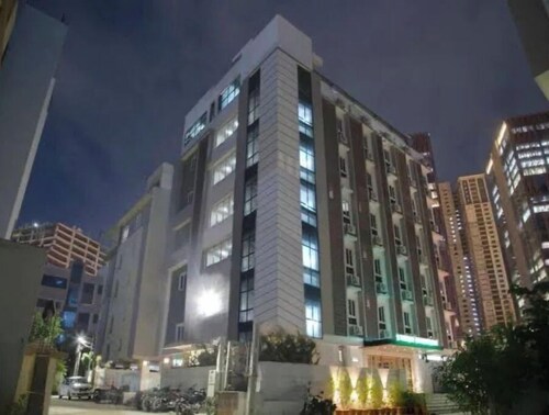 Viraaj Suites - Very near to Miyapur junction, Unit 6