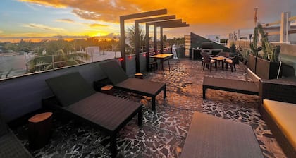 Stylish Condo in Aqua Puerto Morelos – Pool, Balcony Walk to Beach & Restaurants