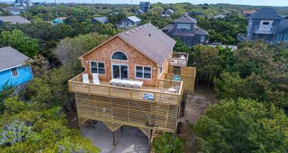 Oceanside Home with Hot Tub, Game Room, Cargo Lift, and Wet Bar