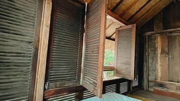 Cabane Tradition, 2 chambres, vue jardin, en bord de piscine | Draps fournis
