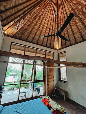 Traditional Cabin, 3 Bedrooms, Garden View, Poolside
