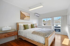 4 عدّة غرف نوم ومكتب ومكواة/لوح كي وواي فاي مجانًا