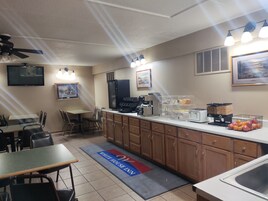 Café da manhã continental grátis todos os dias