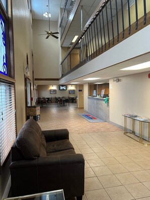 Lobby - The White House Inn (Aberdeen)