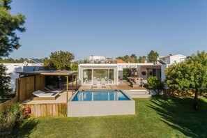 屋外プール、温水プール