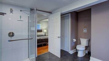 Hårføner og håndklær