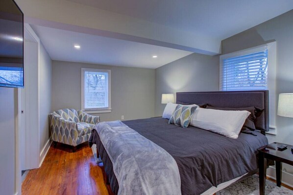 5 chambres, bureau, fer et planche à repasser, accès au Wi-Fi (inclus)