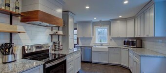 Calla Lily Farmhouse