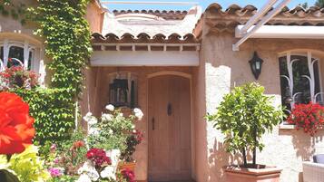 DĂ©tail de lâextĂ©rieur