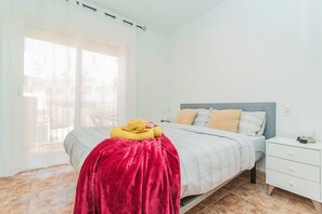 3 chambres, fer et planche à repasser, Wi-Fi gratuit, draps fournis