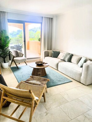 TV - La Resina 2407 Golf & beach (Estepona)