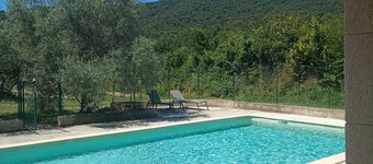 Gîte "L'Olivier" LE MAS DES CHARRETTES