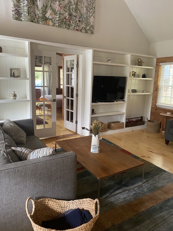 Télévision, cheminée