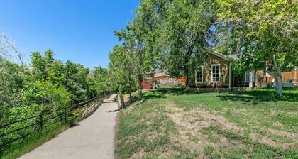 The Vintage Golden Gem – Near Clear Creek