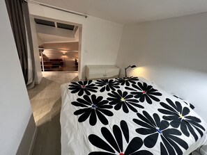 1 bedroom, desk, iron/ironing board, free WiFi - Town house, loft style, center of Paris (Paris)