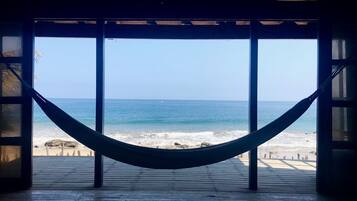 Casa familiar, 4 habitaciones, vista a la playa, frente al océano | Vista a la playa o el mar