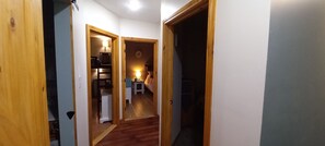 Interior - Sylvan's Sunkissed Sandcastle. 2 blocks from the beach (Blossvale)