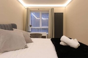 3 slaapkamers, een bureau, een strijkplank/strijkijzer, gratis wifi