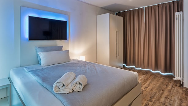 Premium bedding, laptop workspace, blackout curtains, soundproofing - NorthApartments Dresden Am Park (Dresden)