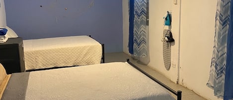 1 chambre, bureau, fer et planche Ă repasser, Wi-Fi gratuit