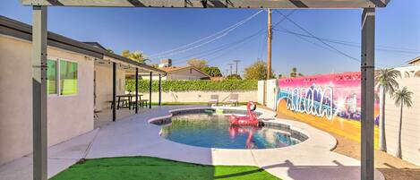 Outdoor pool, a heated pool