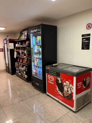 Apartment | Gift shop