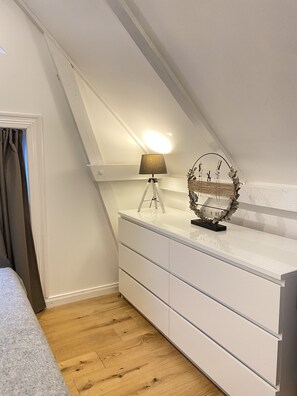 1 bedroom, travel crib, free WiFi, bed sheets