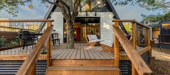 Secluded 2-house resort w/pool & bocce in Sonoma Valley