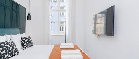 2 bedrooms, iron/ironing board, travel crib, free WiFi